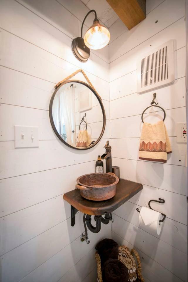 Cozy Cabin Little Red Hen 12 Min To Magnolia Уэйко Экстерьер фото